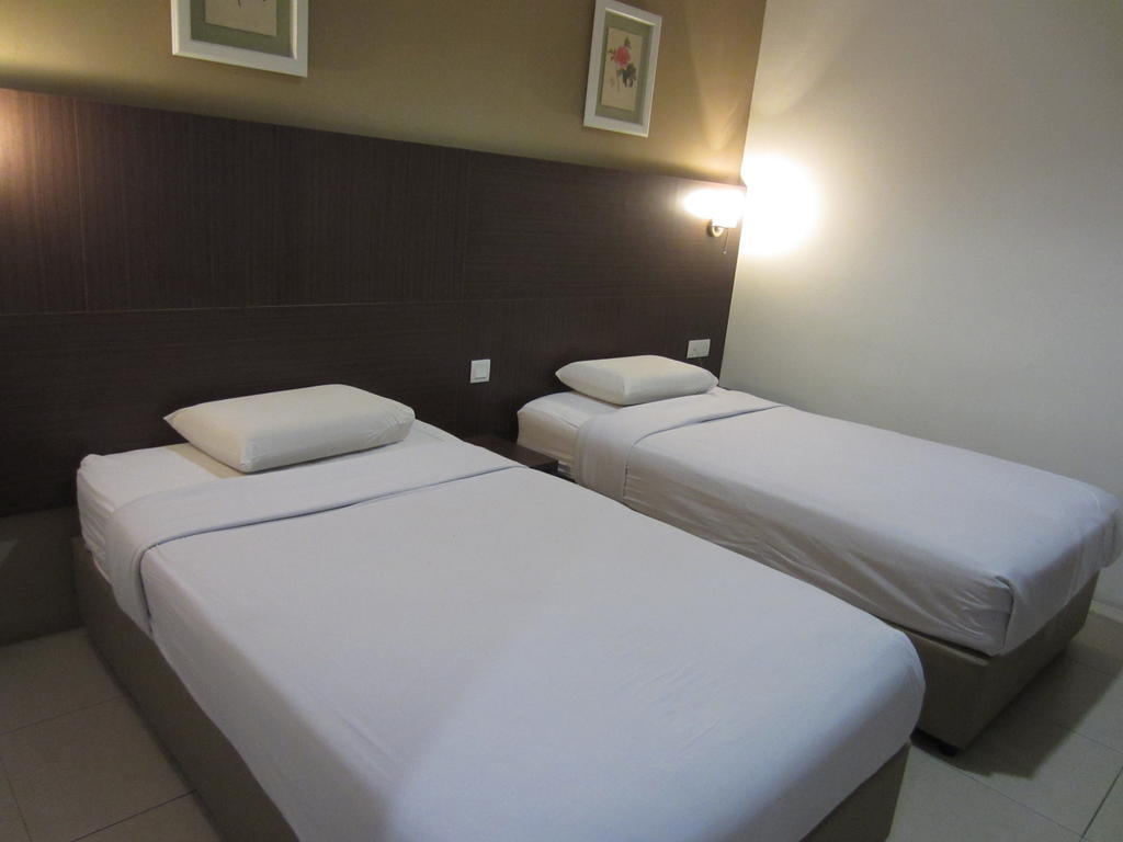 Radiant Hotel Sitiawan Room photo